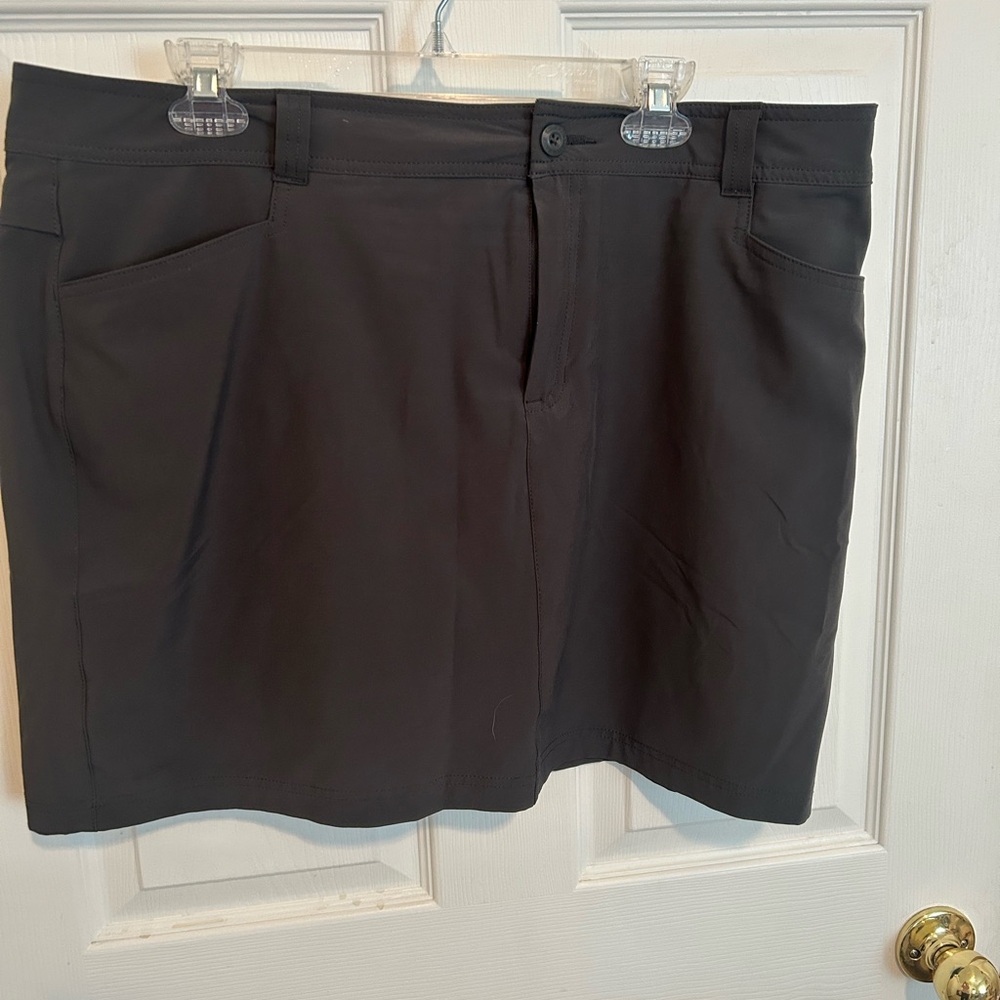Eddie Bauer Gray Skort with Pockets